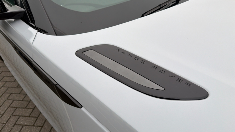 Land Rover Range Rover Velar 3.0 D300 MHEV Dynamic SE 5dr Auto Diesel Estate